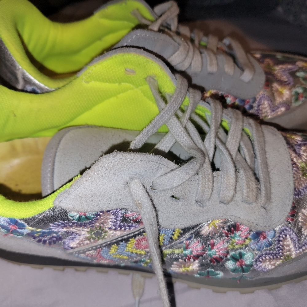 Johnny Was Keya Shine Sneakers Size 39 / 8.5